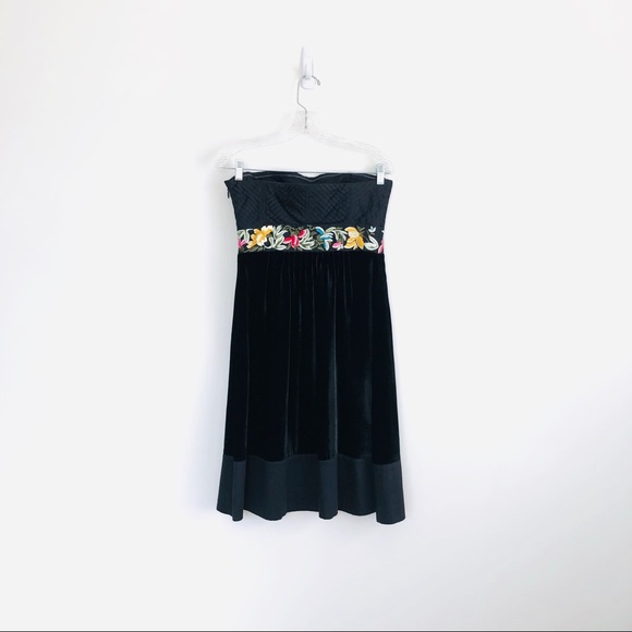 Floreat Evening Enchantment Velvet Dress - Picture 5 of 7